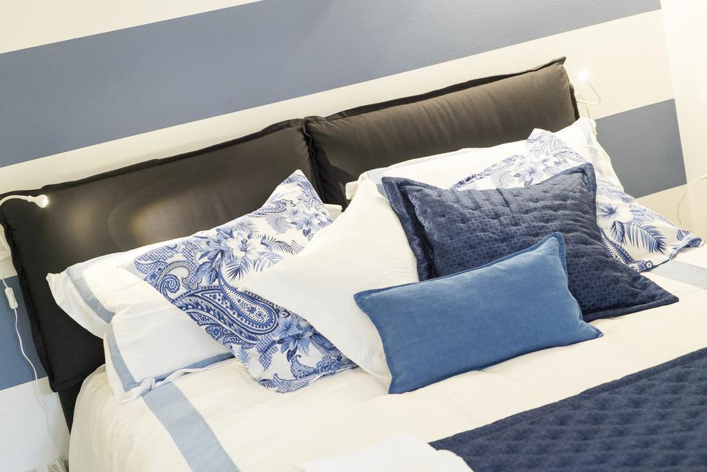 Dante Suite Private Parking Bologna Bagian luar foto