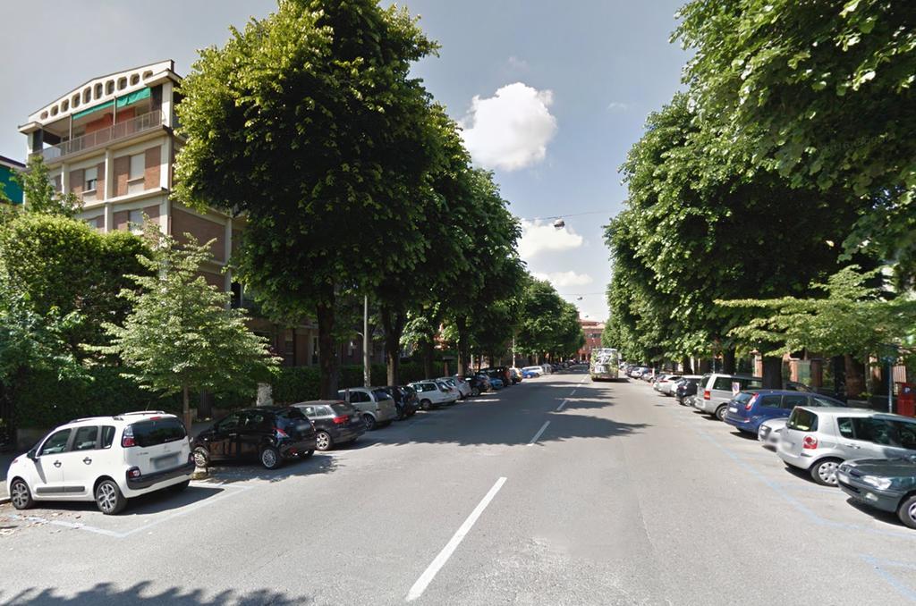 Dante Suite Private Parking Bologna Bagian luar foto